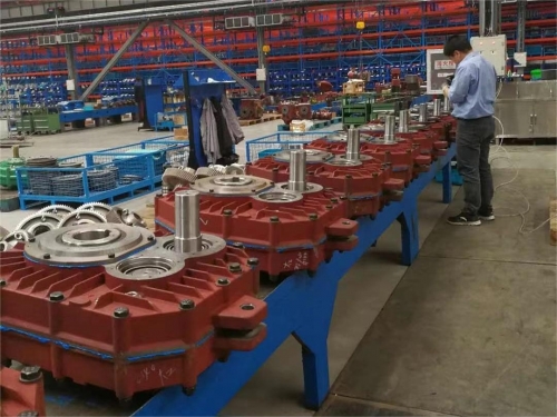 ZJYLH250泰隆泰星减速机厂三一斜皮带减速机